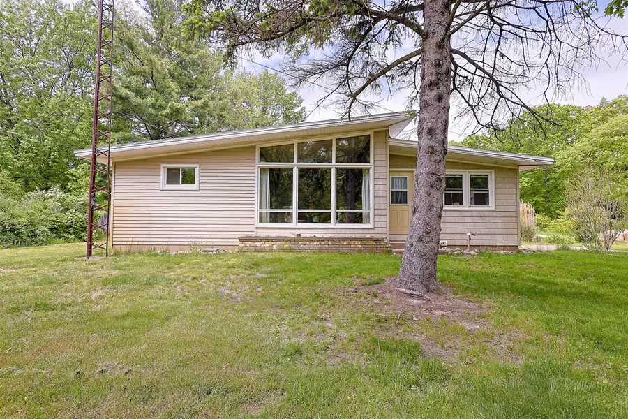 2576 Vine Avenue, Muskegon, MI 49442