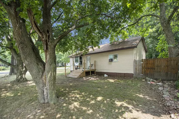 900 S Cedar Street, Greenville, MI 48838-2483