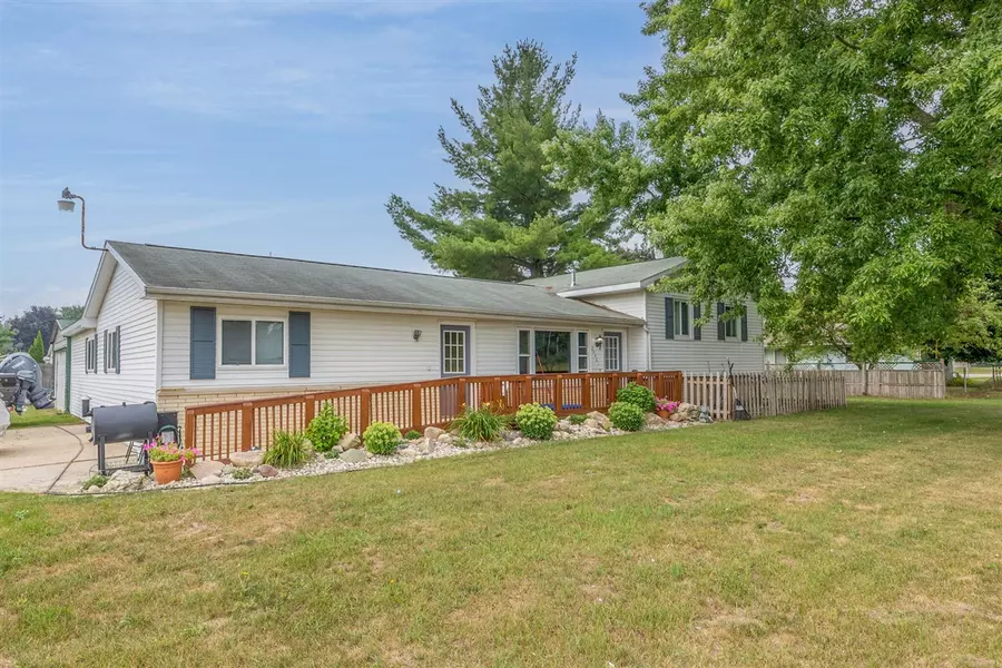 20461 Spruce Road, Big Rapids, MI 49307-9731