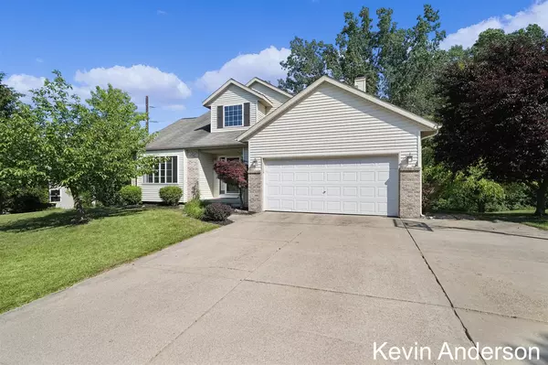 232 Glendale Drive, Rockford, MI 49341-8292