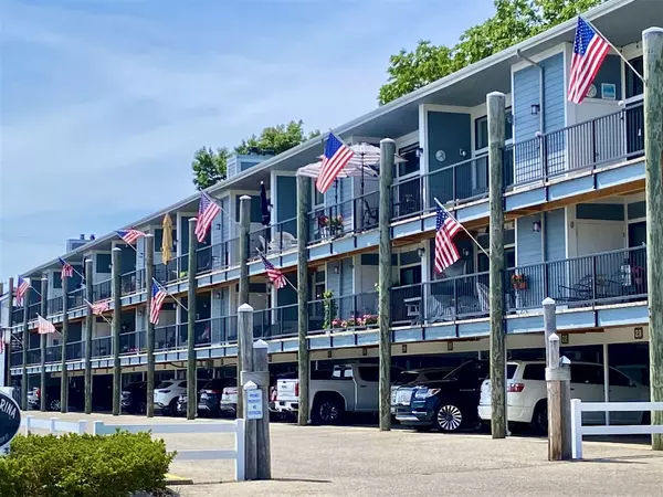 Saugatuck, MI 49453-5115,64 Griffith Street