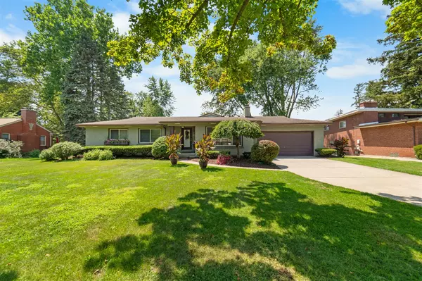 Lathrup Village, MI 48076-2655,28715 Somerset Place