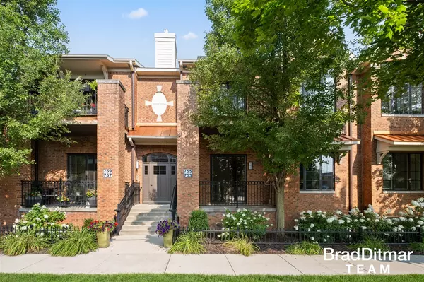 753 Bagley Avenue, Grand Rapids, MI 49506-3001