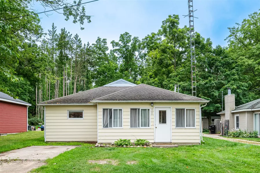 9137 Rush Street, Clarksville, MI 48815-9818