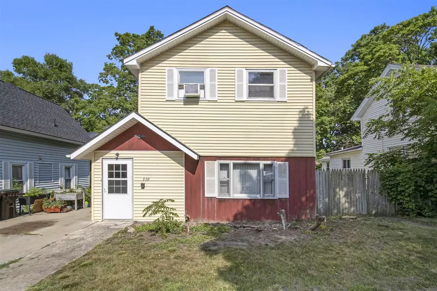 310 N Warren Avenue, Big Rapids, MI 49307-1433
