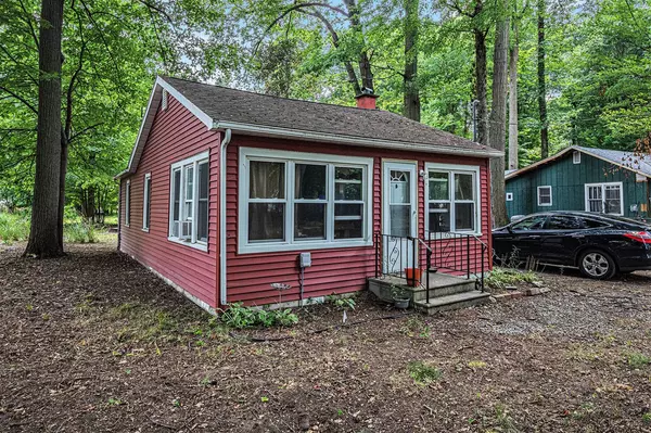 6972 Shady Lane, Coloma, MI 49038