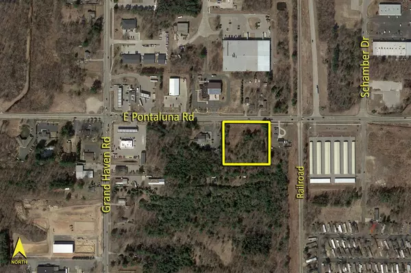 1161 E Pontaluna Road, Norton Shores, MI 49456-9692