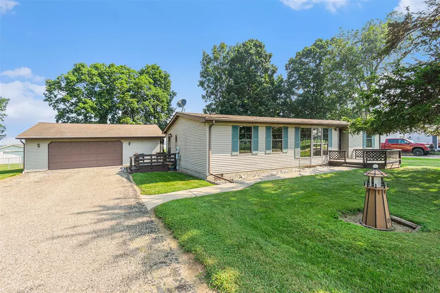 13596 Pleasant View Road, Three Rivers, MI 49093-8406