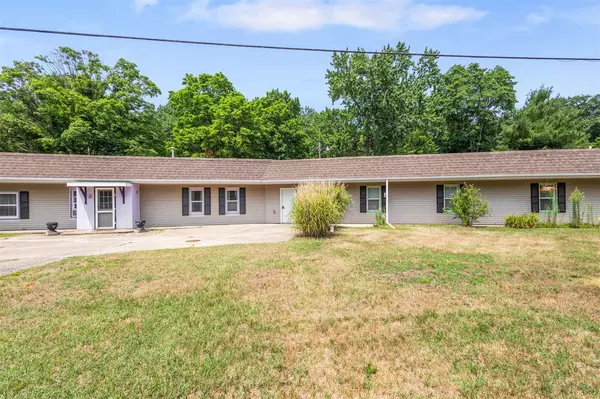 Coloma, MI 49038-8405,6128 M-63