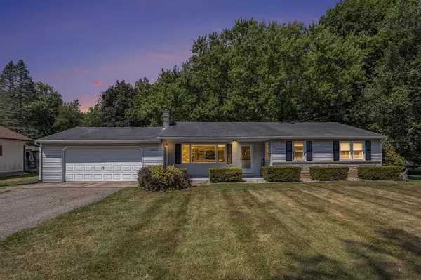 12674 S Sprinkle Road, Vicksburg, MI 49097-8452