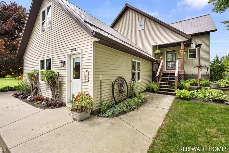 7253 Skeels Road, Holton, MI 49425-9708