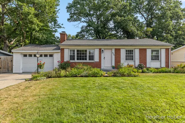 959 Kendalwood Street, Grand Rapids, MI 49505-3229