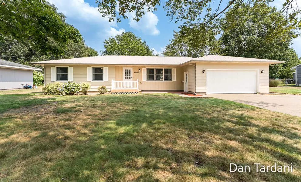 4872 Elmwood Street, Norton Shores, MI 49441