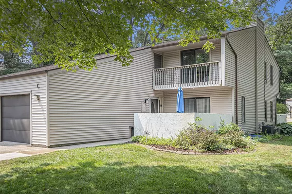 17472 Parkwood Drive, Spring Lake, MI 49456