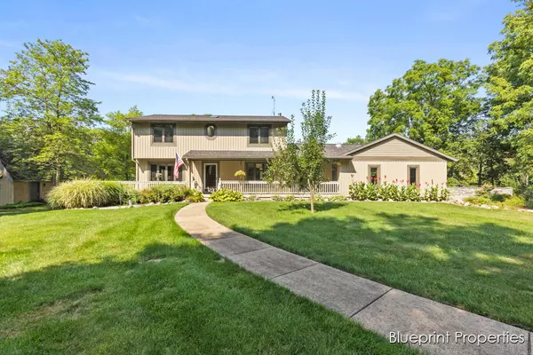 10555 Riverdale Road, Middleville, MI 49333