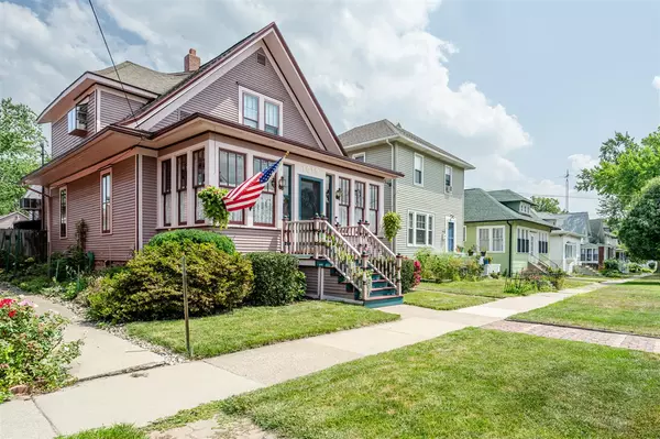 1019 Pearl Street, Saint Joseph, MI 49085-1351