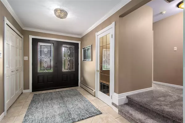 Farmington Hills, MI 48336,25847 Castlereigh Drive