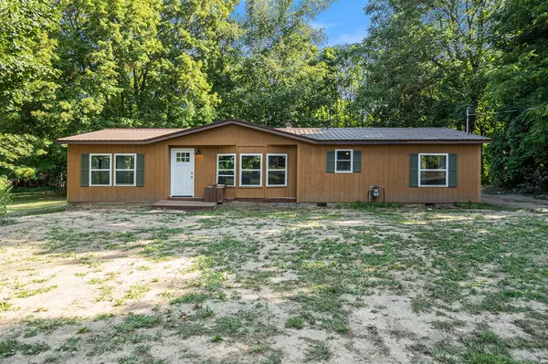 318 E Bellevue Street, Stanton, MI 48888-48888