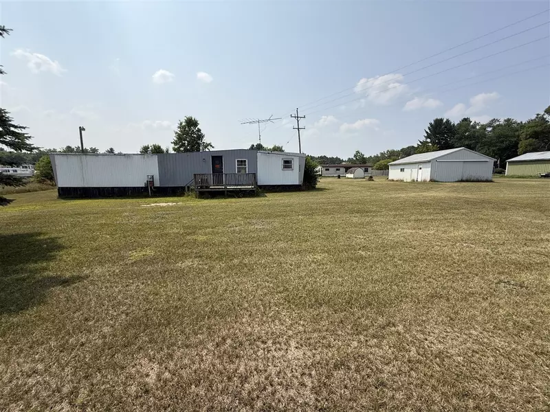 3259 S Chase Avenue, Newaygo, MI 49337-9520