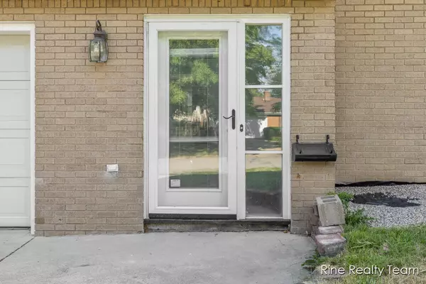 Lansing, MI 48911-1696,2200 Rossiter Pl Place