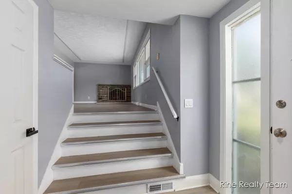 Lansing, MI 48911-1696,2200 Rossiter Pl Place