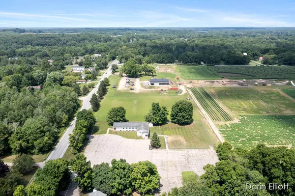 8546 Whitneyville Avenue, Alto, MI 49302-9075