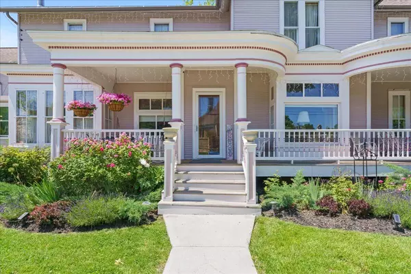 461 Fifth Street, Manistee, MI 49660-1681