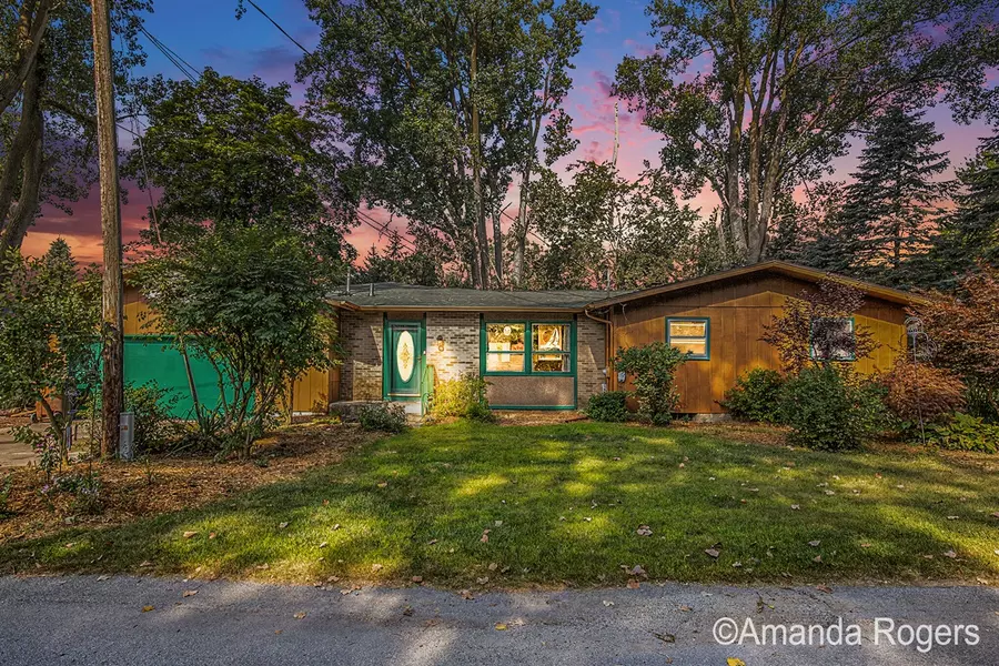 4365 Bedaki Avenue, Lowell, MI 49331-9797