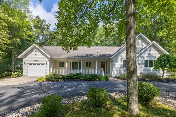11096 Rambling Way, Canadian Lakes, MI 49346-9775