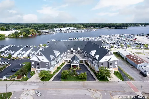 Spring Lake, MI 49456-2625,917 W Savidge Street