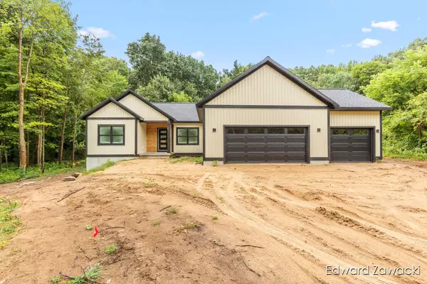 11020 Hidden Pond Drive, Rockford, MI 49341-7830