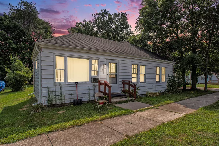 228 N First Street, Cassopolis, MI 49031