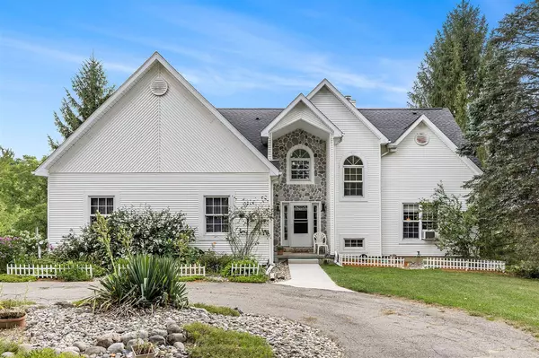 15195 Waterloo Munith Road, Grass Lake, MI 49240