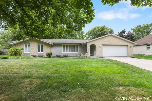 130 Sorrento Drive, Holland, MI 49423-6618