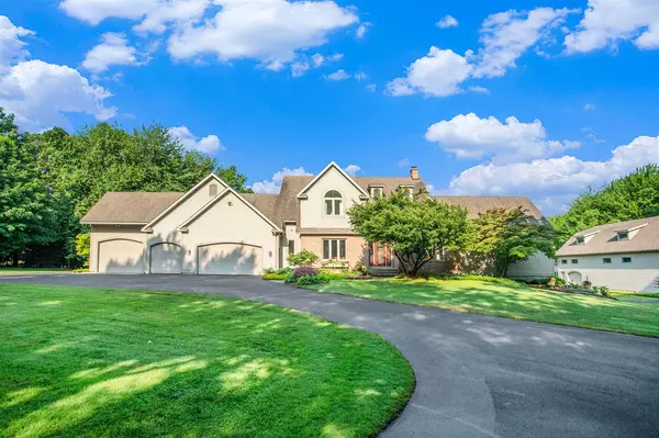 4744 Pine Hollow Road, Holland, MI 49423