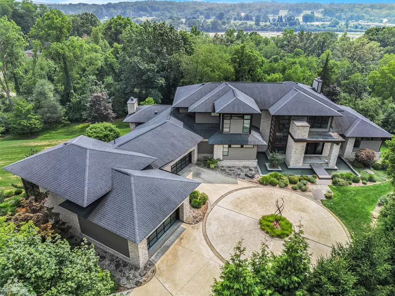 307 Windy Crest Drive, Ann Arbor, MI 48105