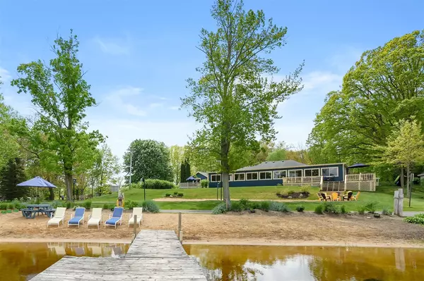 08763 Lakeshore Drive, Grand Junction, MI 49056-9240