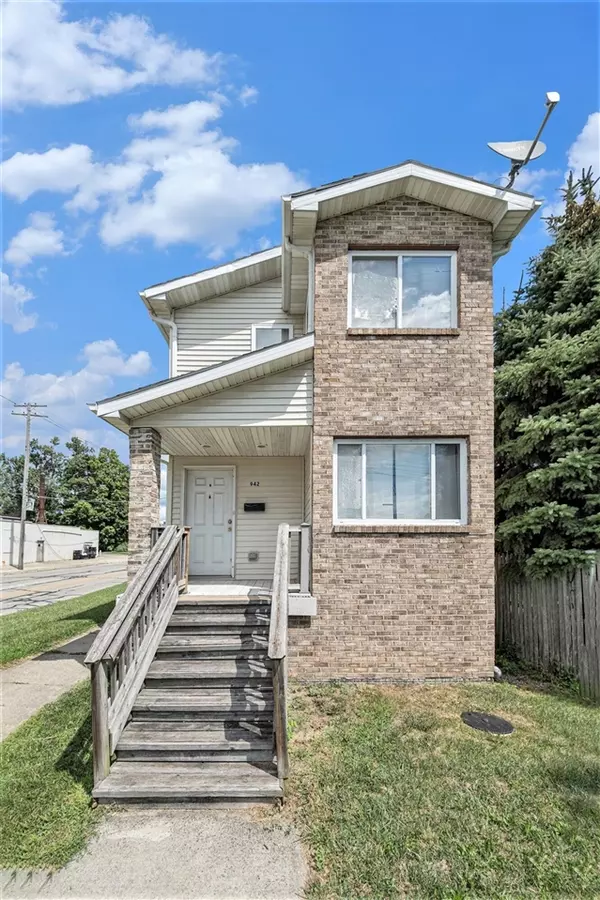 942 W Elm Avenue, Monroe, MI 48162