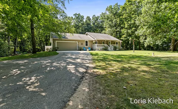 13539 Nicole Drive, Grand Haven, MI 49417-9035