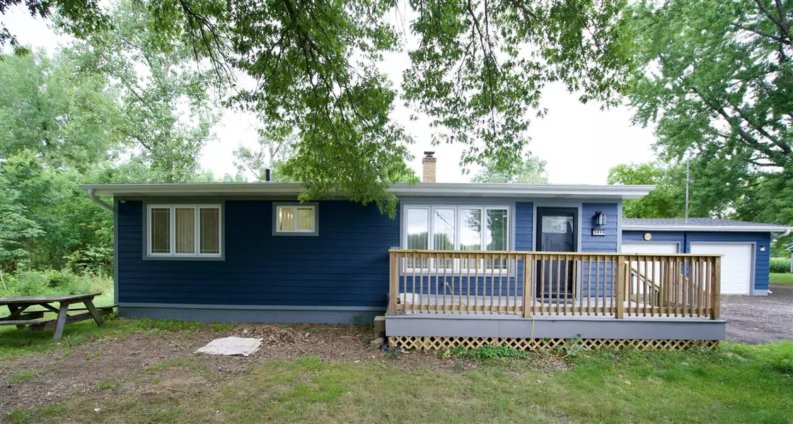 2010 S Benton Center Road, Benton Harbor, MI 49022-9635