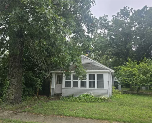 1885 E Isabella Avenue, Muskegon, MI 49442-4221
