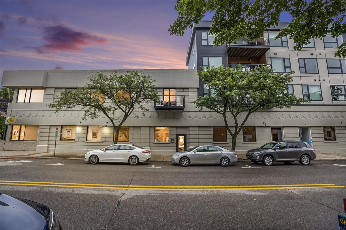 Grand Haven, MI 49417,300 Washington Avenue