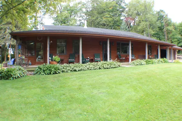 5435 State Road, Hillsdale, MI 49242-9746