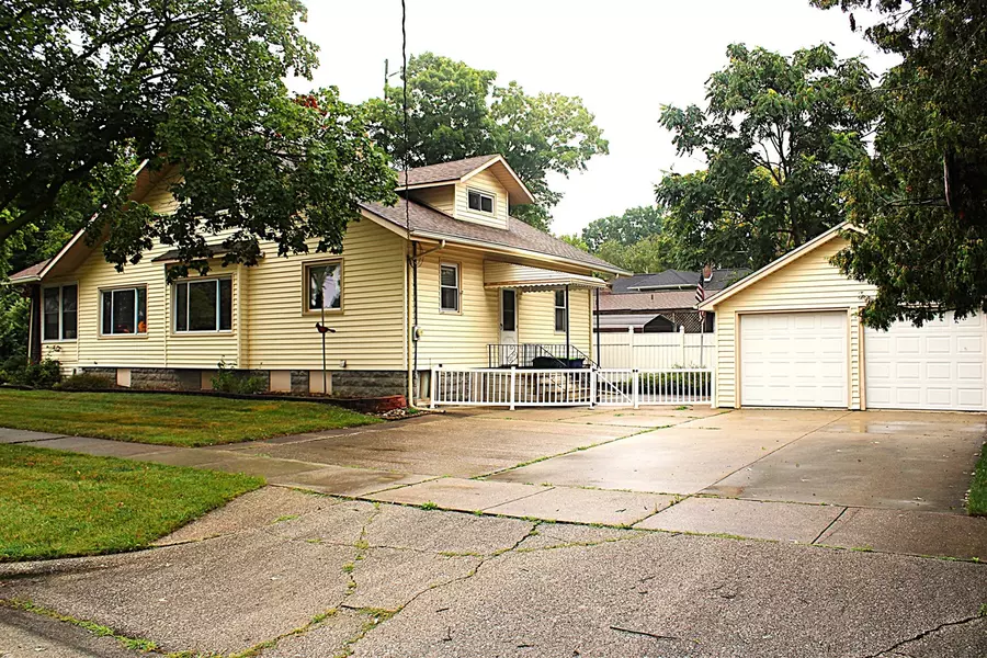 1711 Raymond St Street, Bay City, MI 48706