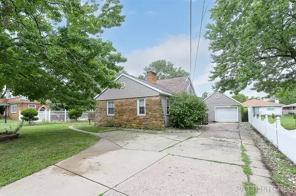 Muskegon, MI 49442-3742,1044 E Apple Avenue