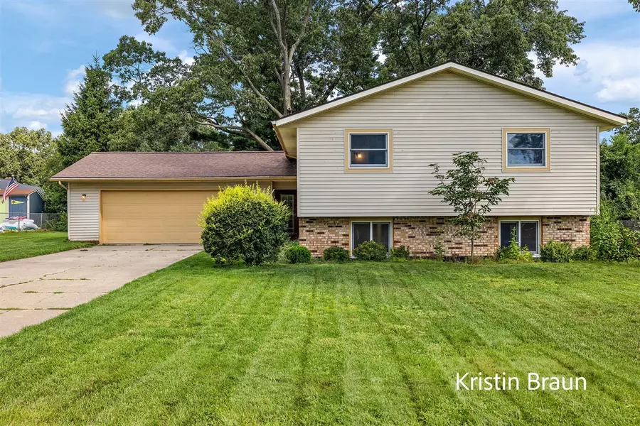1616 Westwind Court, Muskegon, MI 49445