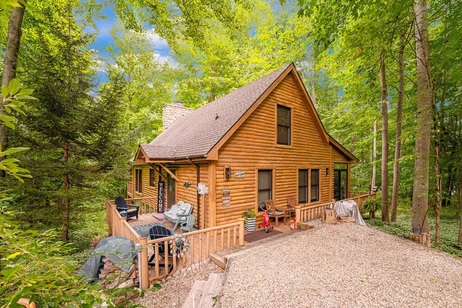 302 Hampshire Colony, Buchanan, MI 49107