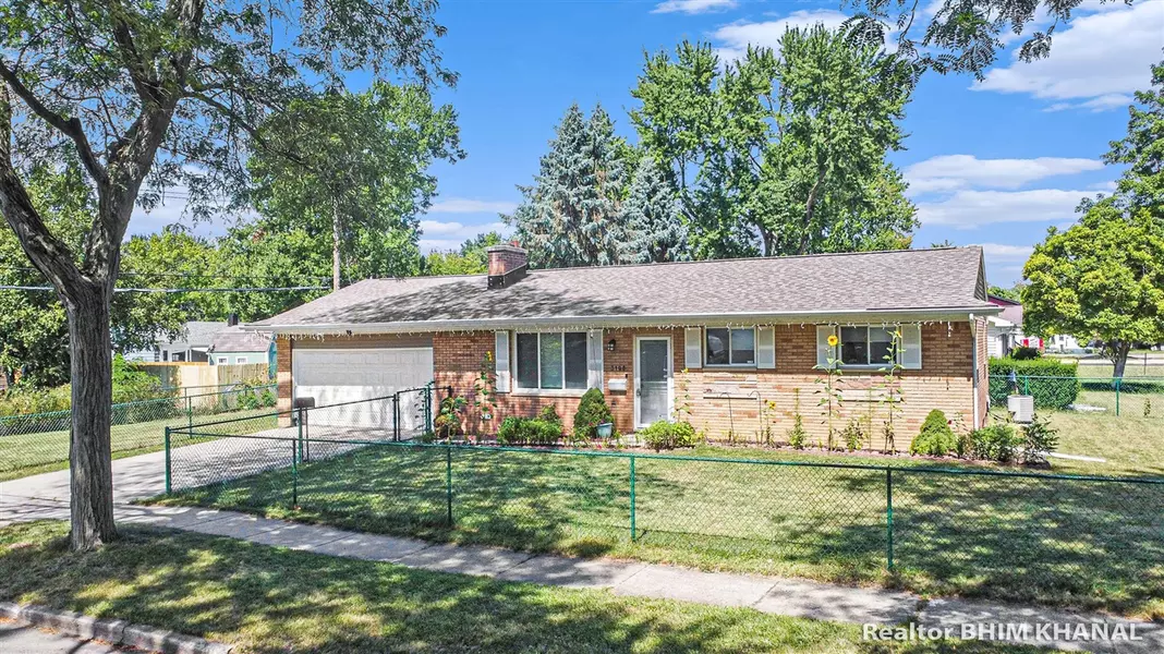 3100 Glenbrook Drive, Lansing, MI 48911