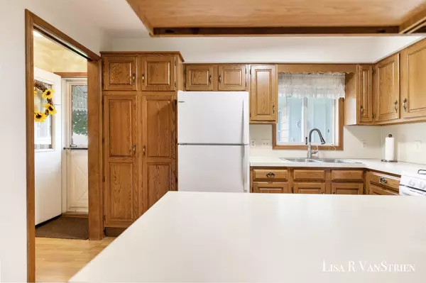 Grand Rapids, MI 49548-6858,5922 Leisure South Drive