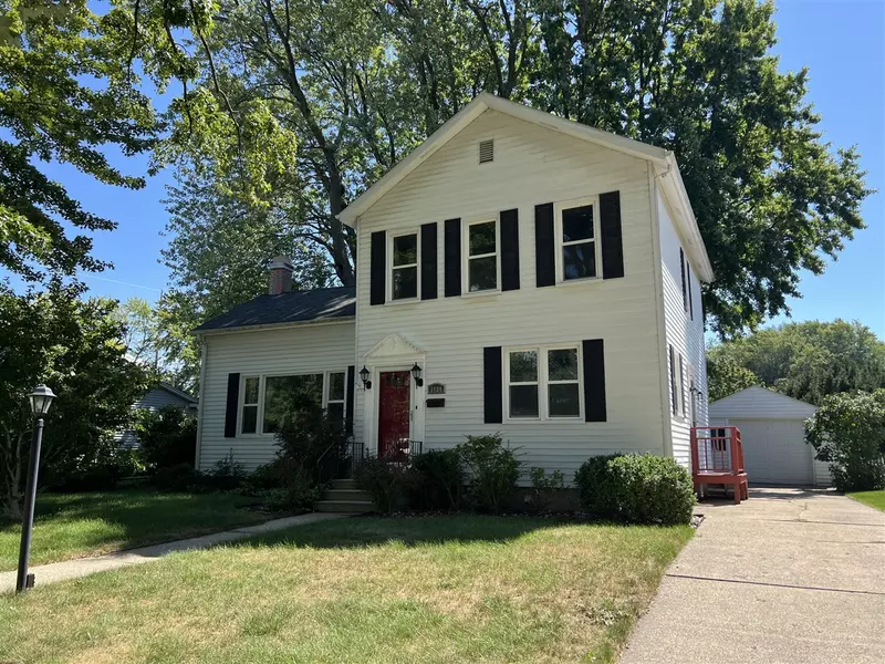 1034 Marion Avenue, Grand Haven, MI 49417